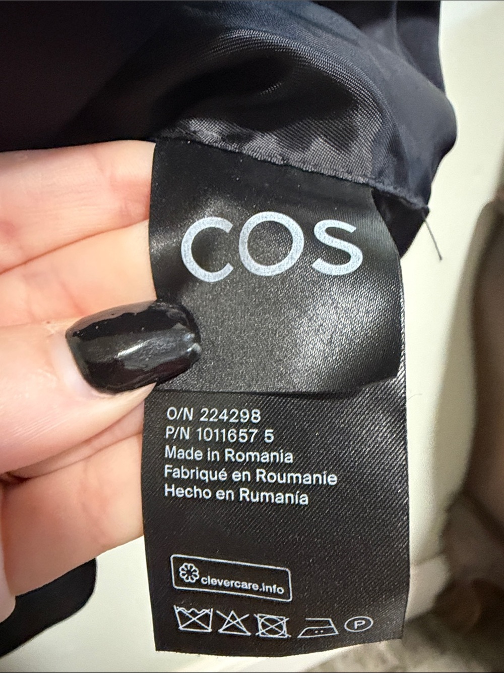 COS Women’s Cropped Wool Blend Black Vest Waistcoat Lined Size 4 - Picture 5 of 8